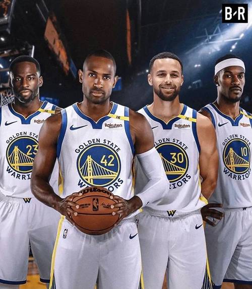 媒体人：勇士新赛季争取常规赛50胜 球队还有1-2年的争冠窗口期