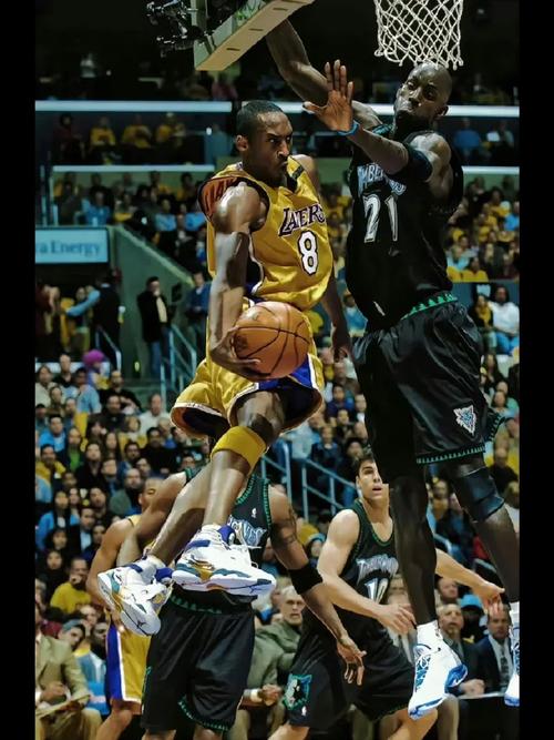 18年来首次!里夫斯背靠背砍92分 湖人队史2007年科比后最高