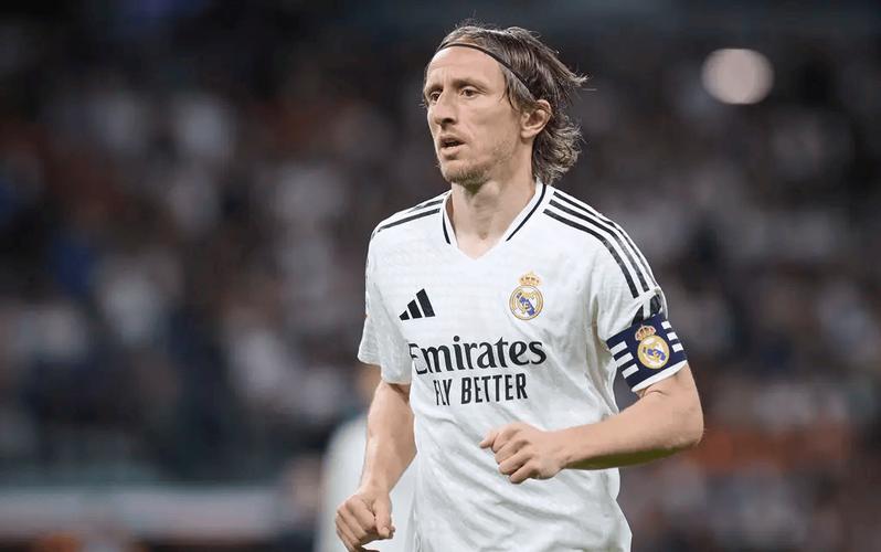 熬老头?40岁莫德里奇本赛季意甲场场首发,连续5场踢满90分钟