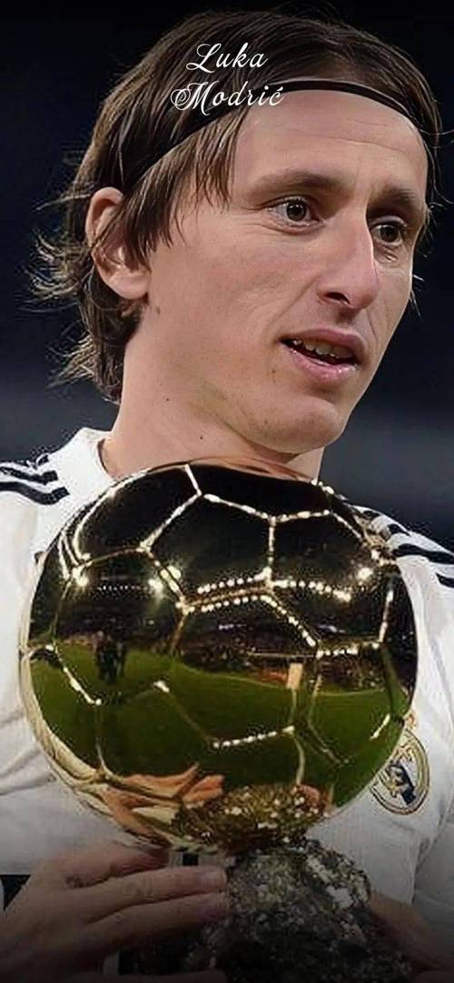 大师！40岁莫德里奇当选米兰10月最佳球员