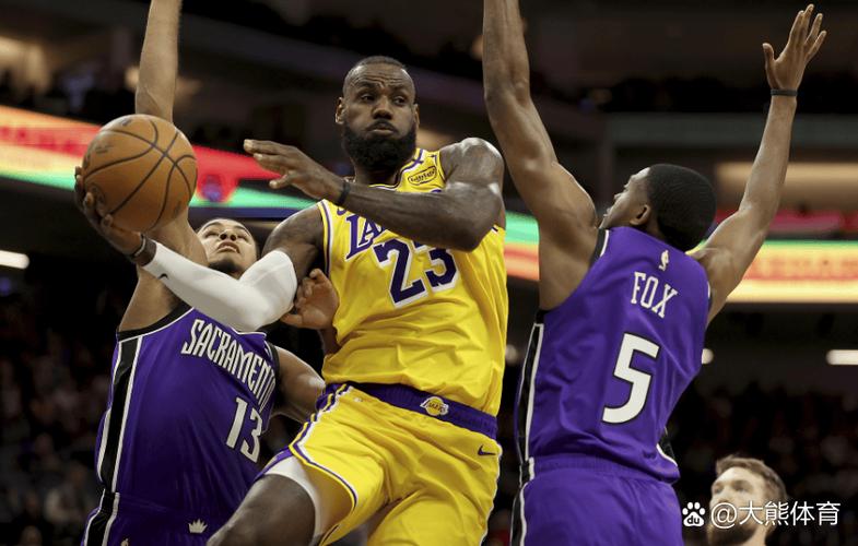 记者：谁能想到步行者首胜是勇士给送的 库里开季手感最冷一战