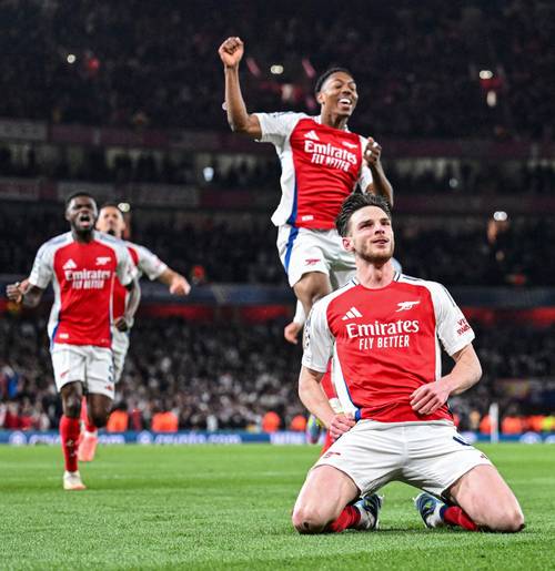 枪手6分领跑独一档！英超第2到第11只差4分，第2到第8仅差2分🤯