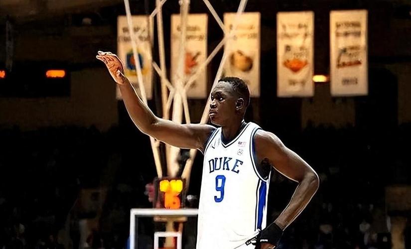 赛季一共打23分钟！太阳记者：要求重用马卢阿奇的呼声会越来越高