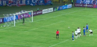 半场-申花0-2神户胜利船 路易斯失良机阿苏埃远射中框